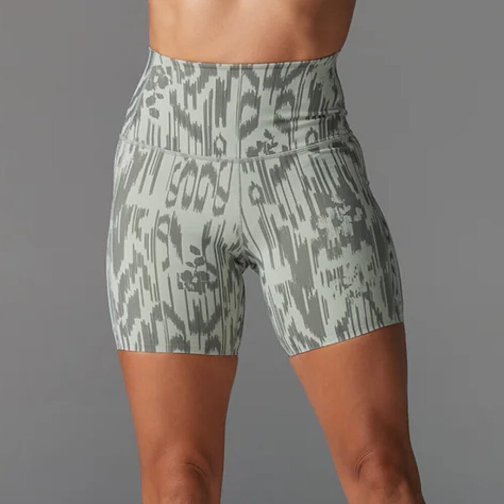Tavi Stash & Dash Biker Short 6"